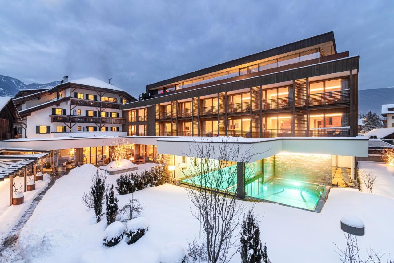 Hotel Restaurant Langgenhof Brunico Esterno foto
