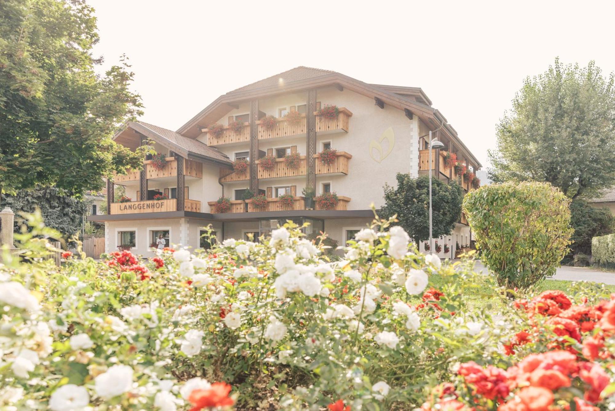 Hotel Restaurant Langgenhof Brunico Esterno foto