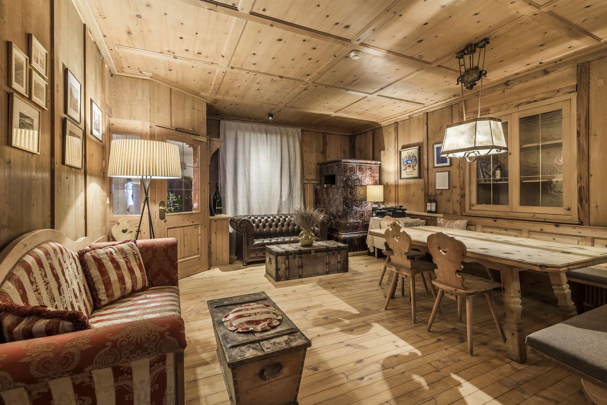 Hotel Restaurant Langgenhof Brunico Esterno foto